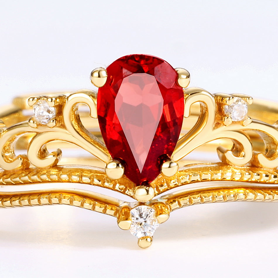 Garnet 14K Gold Vintage Crown Ring