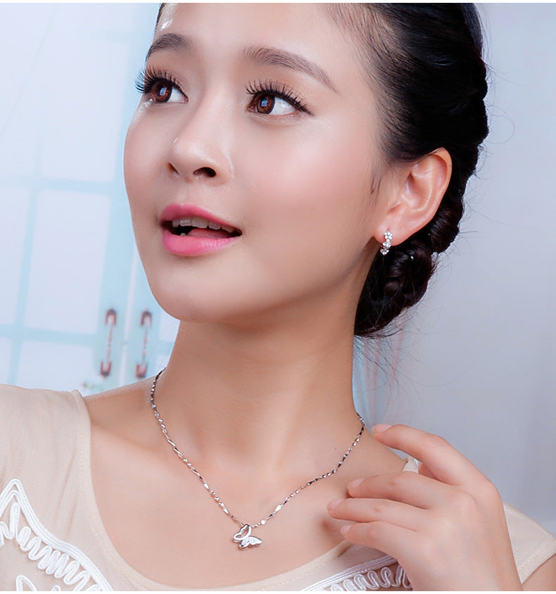 S925 Sterling Silver Butterfly Necklace – Micro-Inlaid Pendant Clavicle Chain for Women
