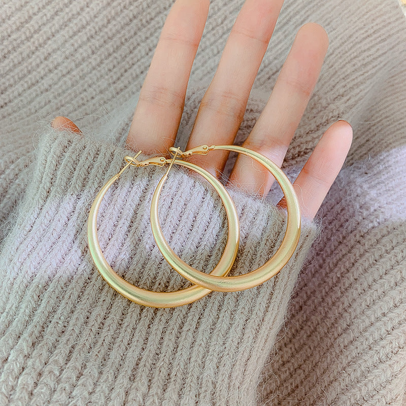 Oversized Gold Hoop Earrings – Everyday Statement