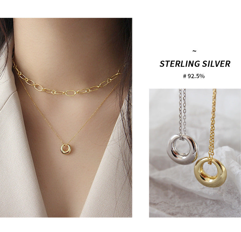 Geometric ring short clavicle necklace