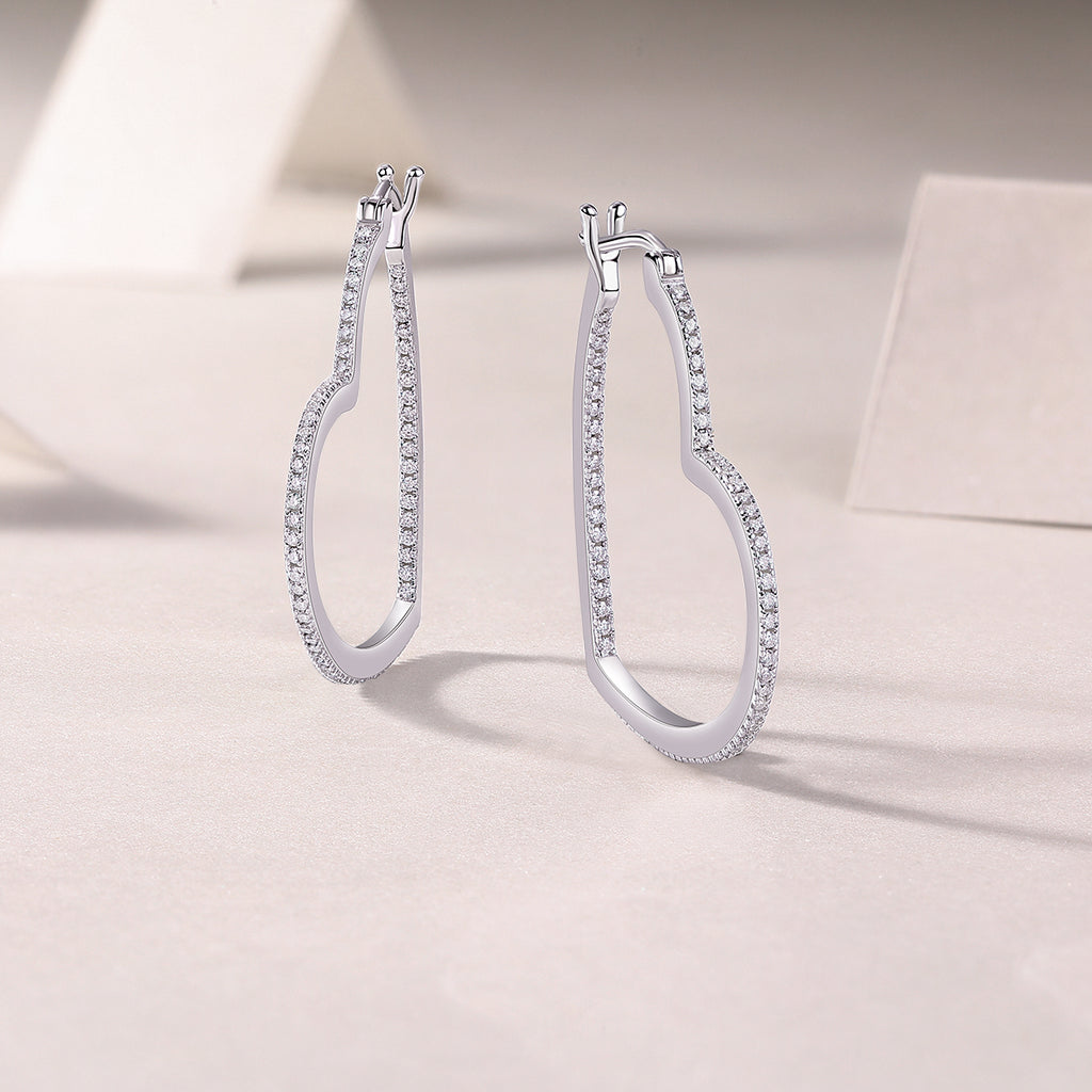 Luxury Moissanite Stud Earrings in Platinum-Plated S925 Sterling Silver – Refined, Fashionable, and Timeless