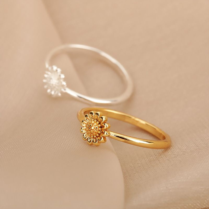 Gold Daisy Women's Simple Ring