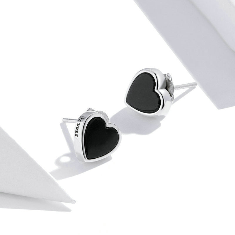 Black Agate Love Heart-shaped Platinum-plated S925 Silver Earrings