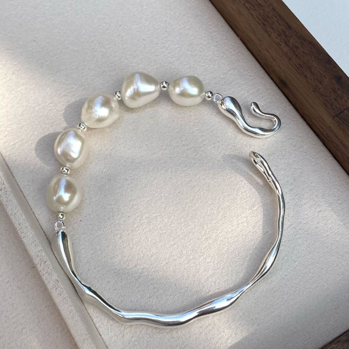 Natural Freshwater Pearl Bracelet – Organic Elegance