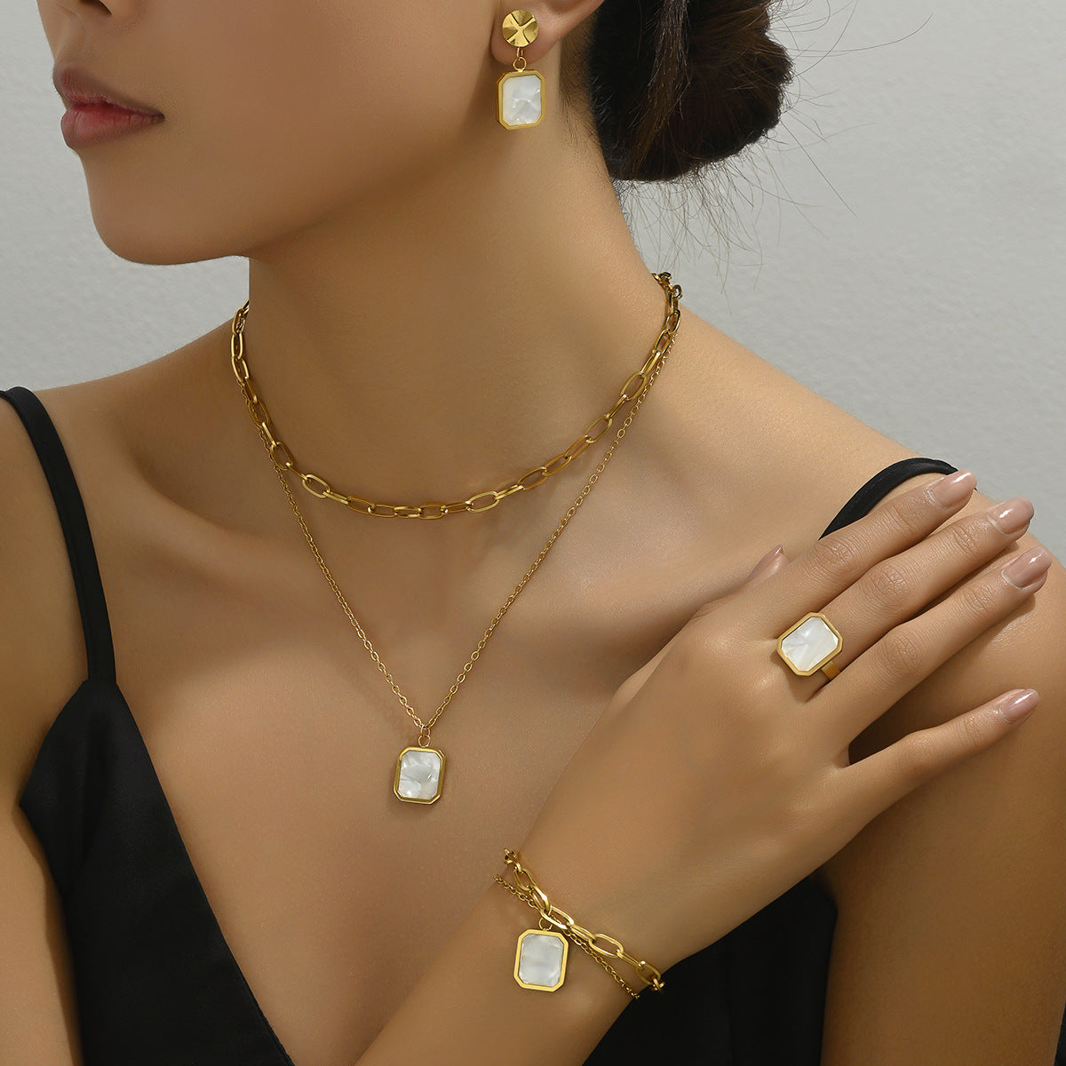 Nova Geometric Jewelry Set – 4-Piece Collection