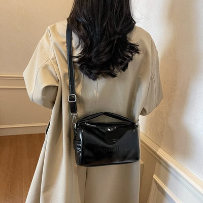 Minority Fashion Large Capacity Shoulder Bag - Maricel Long